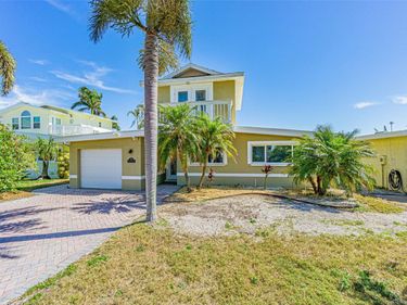 121 WALL STREET, REDINGTON SHORES, FL 33708