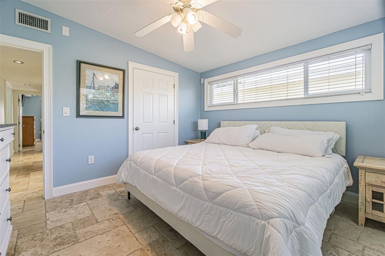 121 Wall Street, Redington Shores, FL 33708 Photo