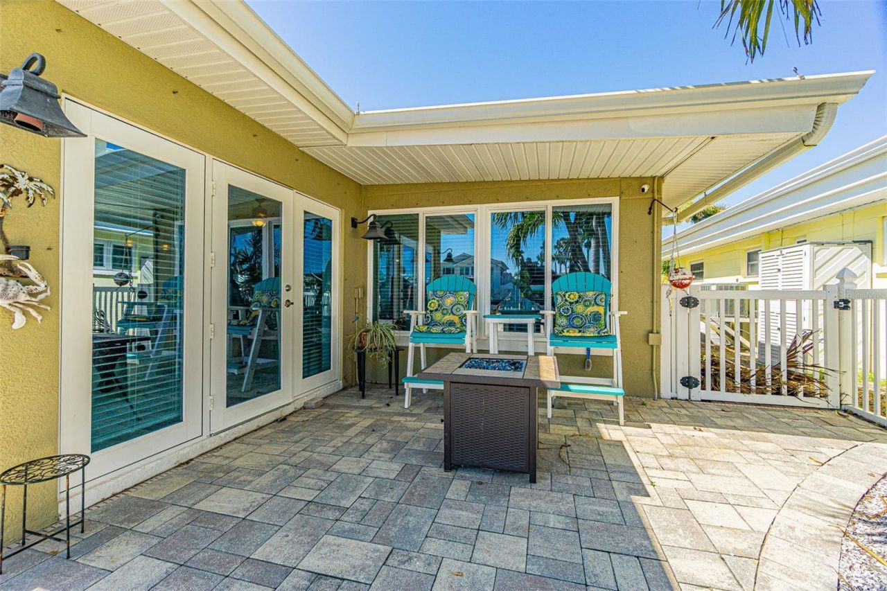 121 Wall Street, Redington Shores, FL 33708 Photo