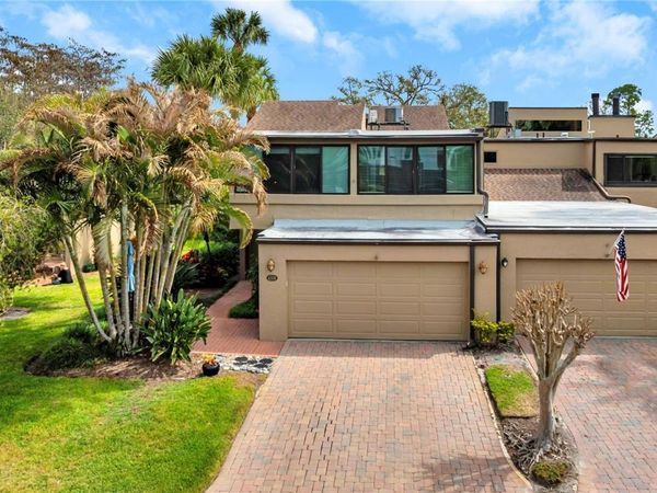 4508 ROLLING GREEN LANE , TAMPA, FL 33618