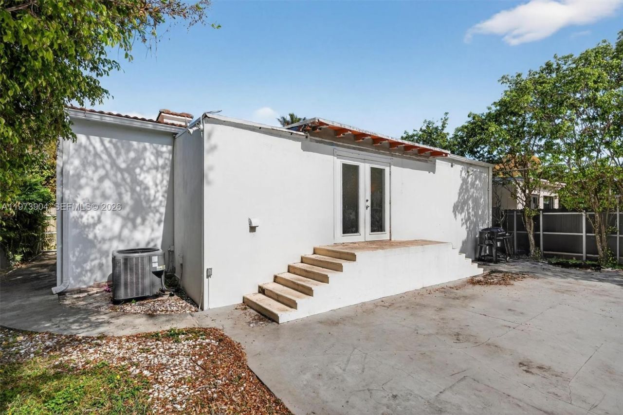 620 SW 27th Rd , Miami, FL 33129 Photo