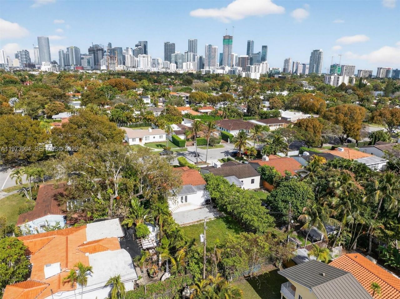 620 SW 27th Rd , Miami, FL 33129 Photo