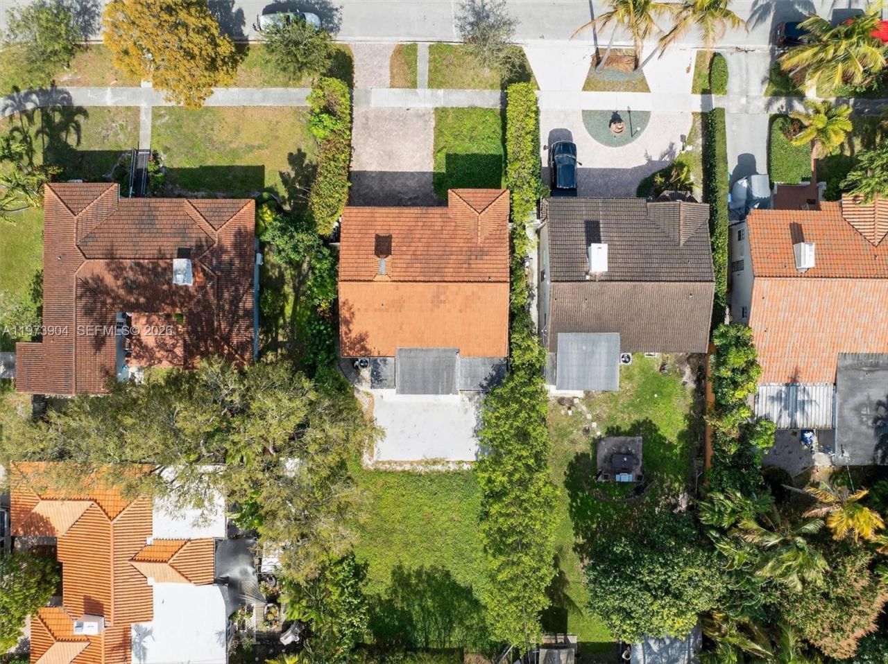 620 SW 27th Rd , Miami, FL 33129 Photo