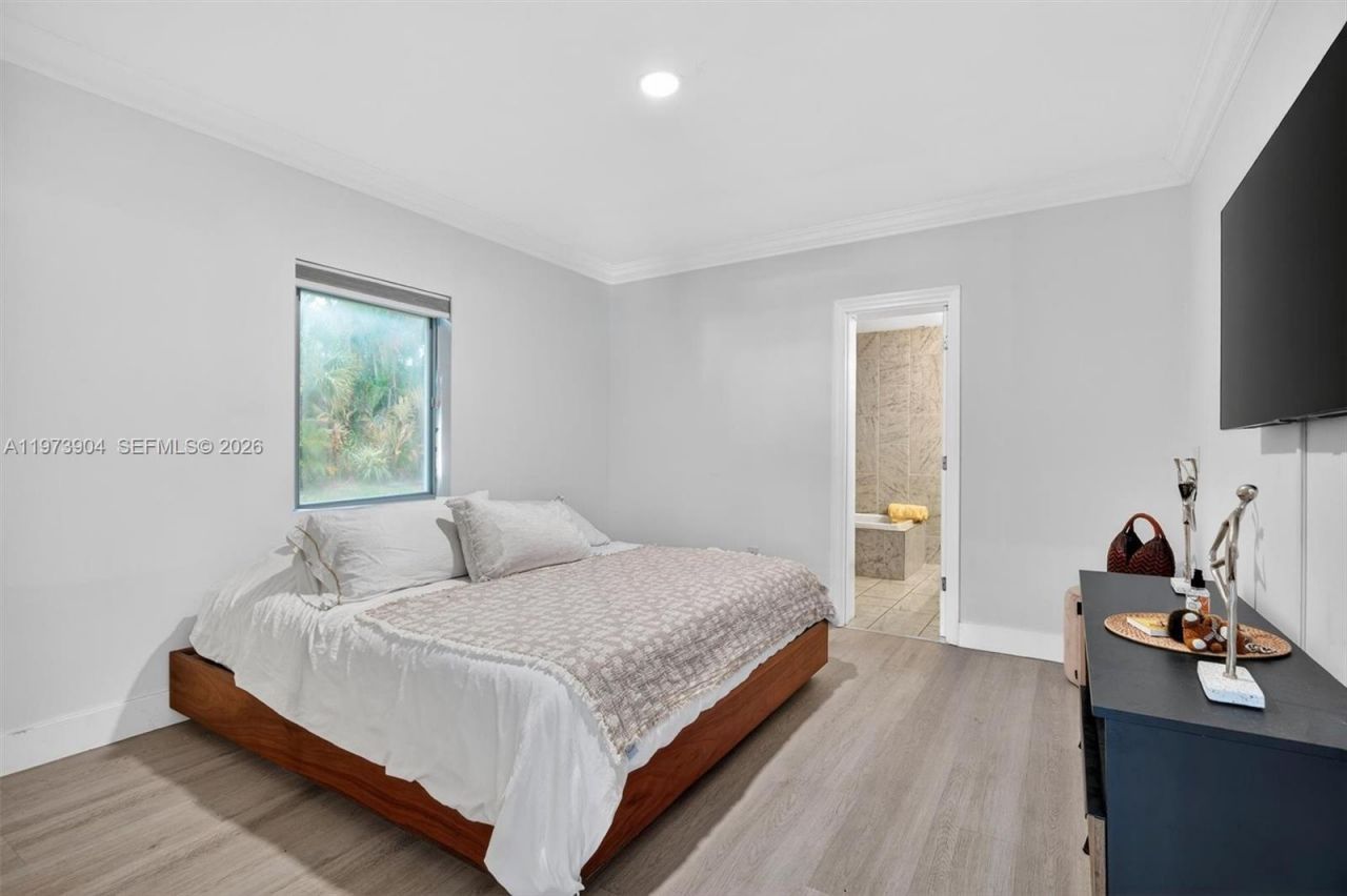 620 SW 27th Rd , Miami, FL 33129 Photo