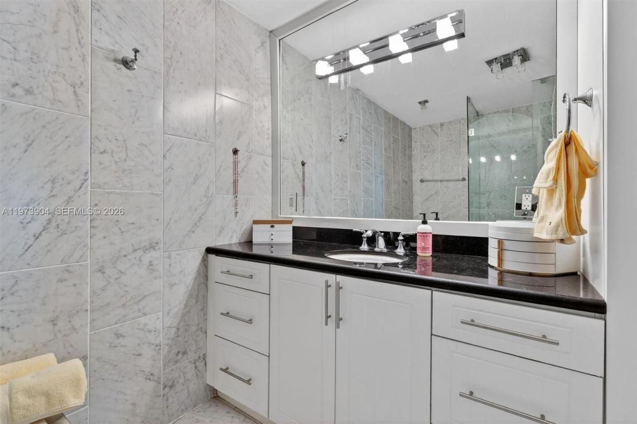 620 SW 27th Rd , Miami, FL 33129 Photo