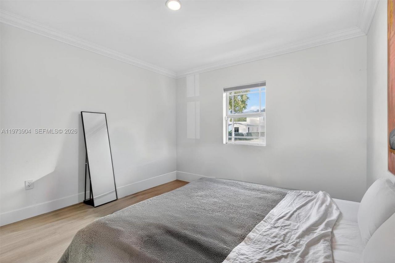 620 SW 27th Rd , Miami, FL 33129 Photo