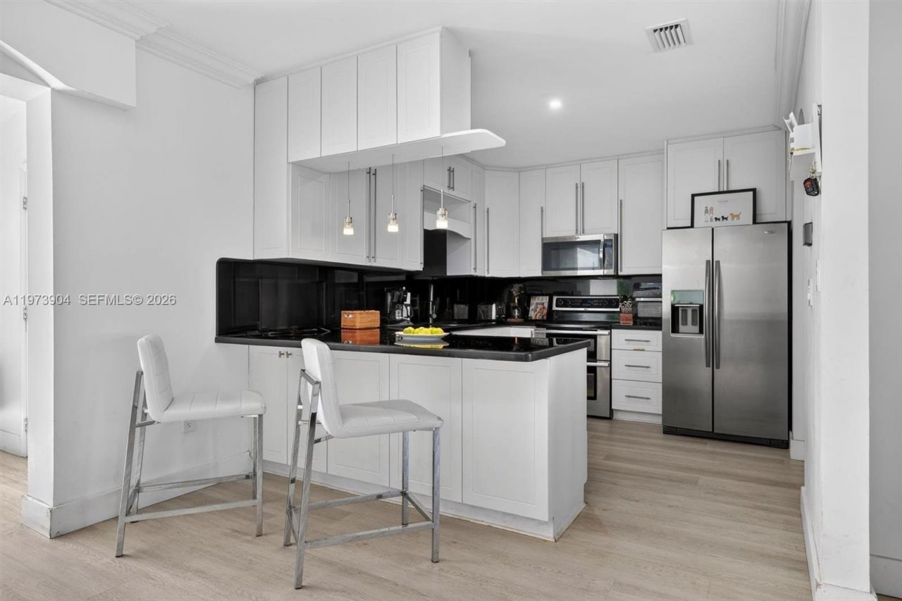 620 SW 27th Rd , Miami, FL 33129 Photo