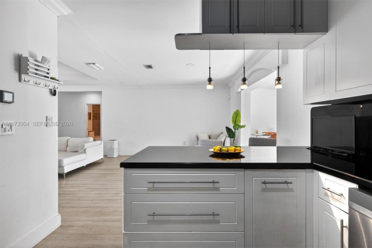 620 SW 27th Rd , Miami, FL 33129 Photo