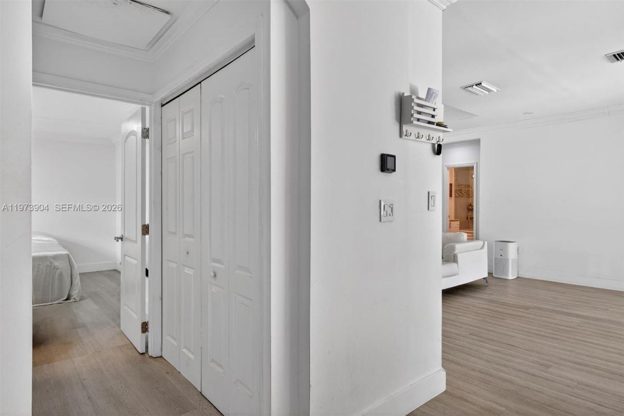 620 SW 27th Rd , Miami, FL 33129 Photo