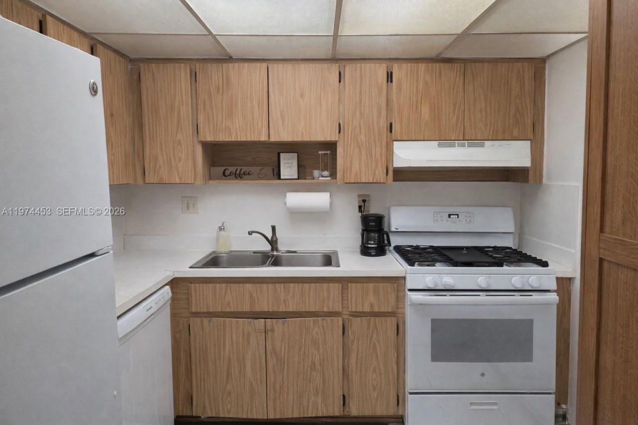 13020 SW 92nd Ave , Unit A106, Miami, FL 33176 Photo