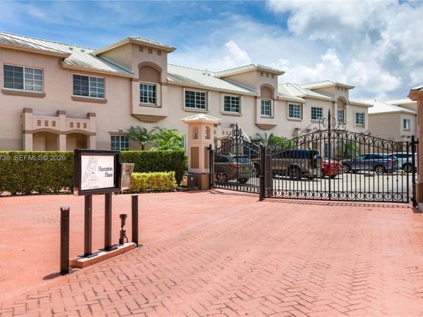 15750 SW 92nd Ave, Unit 20C, Palmetto Bay, FL 33157