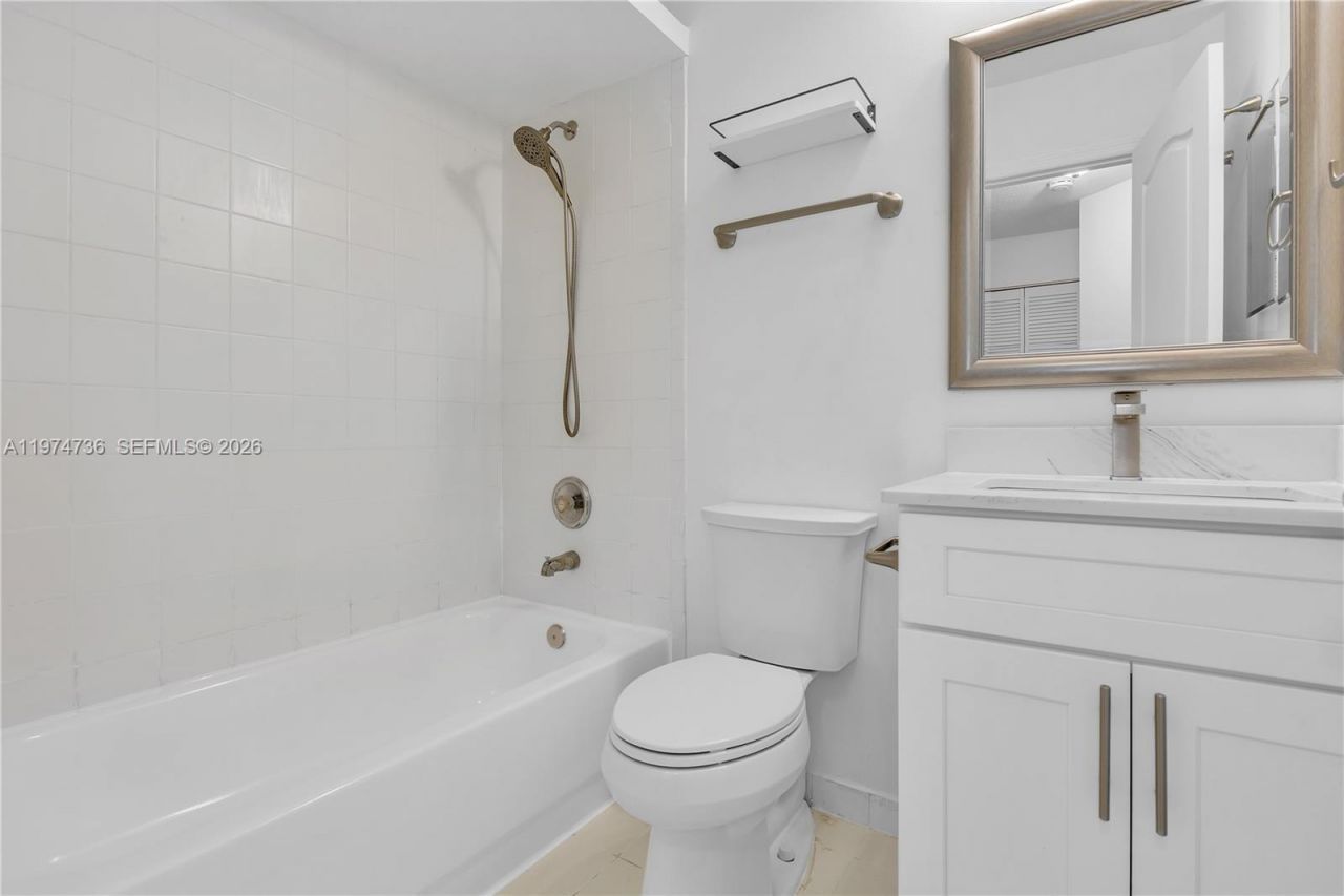 15750 SW 92nd Ave, Unit 20C, Palmetto Bay, FL 33157 Photo