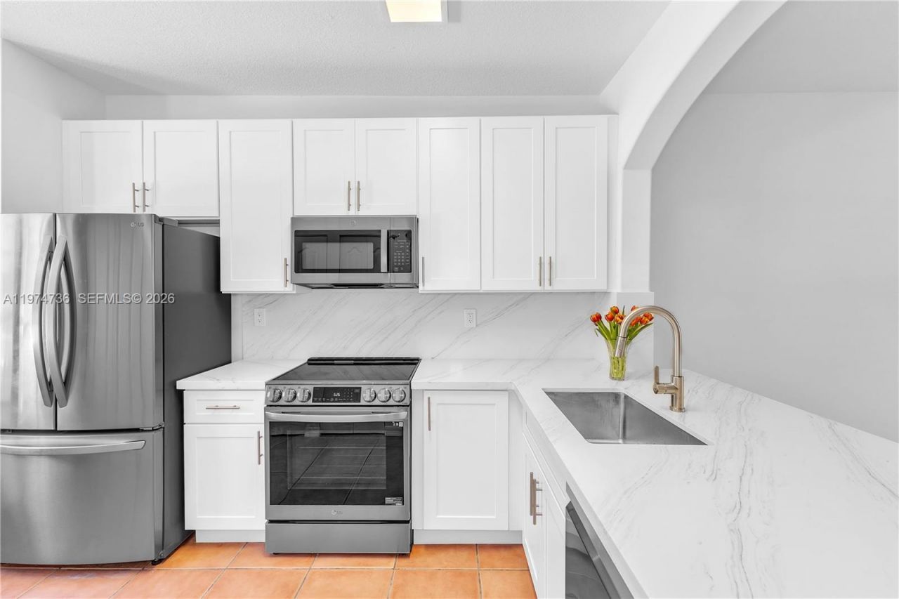 15750 SW 92nd Ave, Unit 20C, Palmetto Bay, FL 33157 Photo