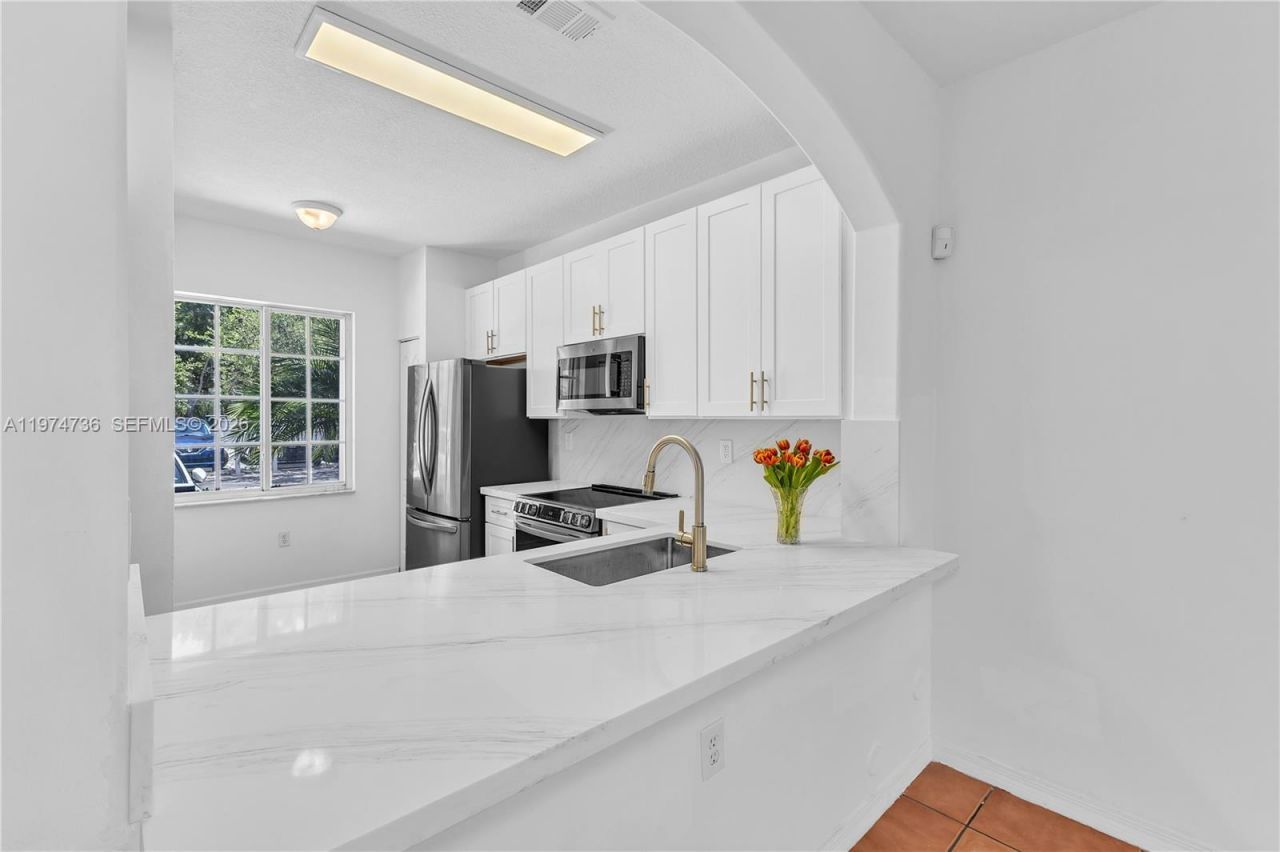 15750 SW 92nd Ave , Unit 20C, Palmetto Bay, FL 33157 Photo