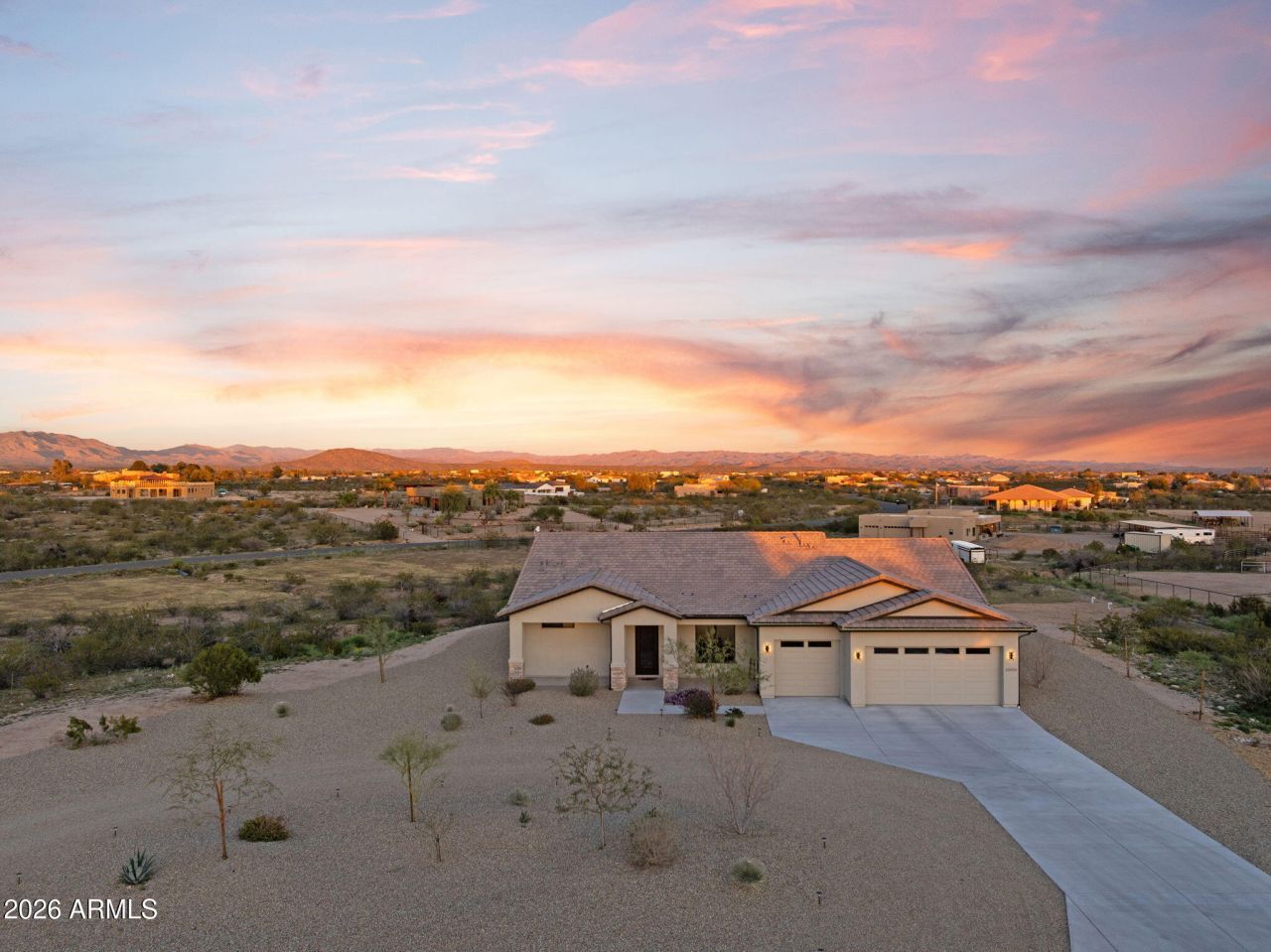 22050 W El Grande Trail Wickenburg, AZ 85390