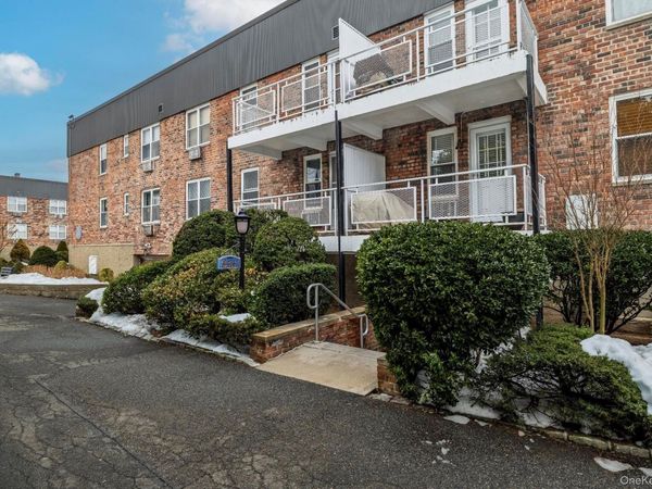 30 Daley Place, Unit 136, Lynbrook, NY 11563