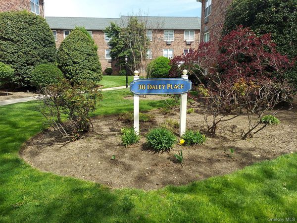 30 Daley Place, Unit 136, Lynbrook, NY 11563
