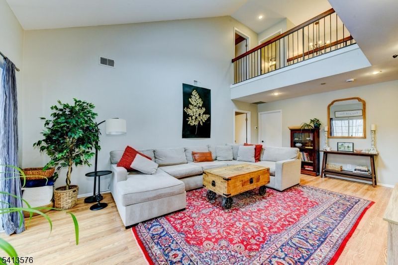 58 Pasture Ct, Roxbury, NJ 07852 Main Photo