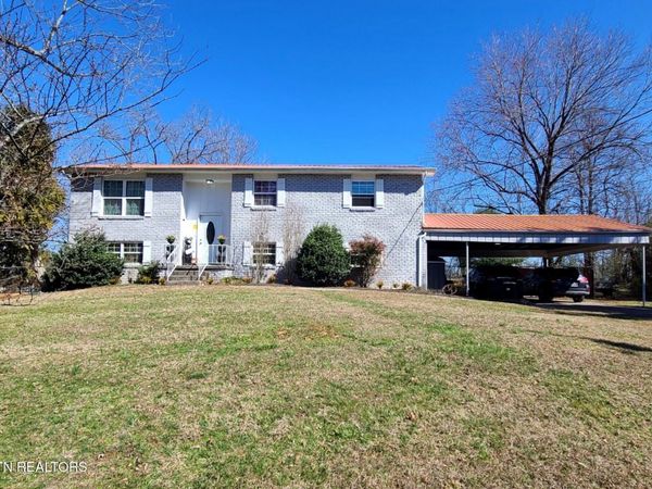 1733 N Parkridge Drive, Knoxville, TN 37924