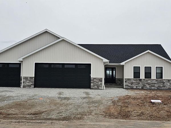 N9208 HOMESTEAD LANE, Appleton, WI 54915