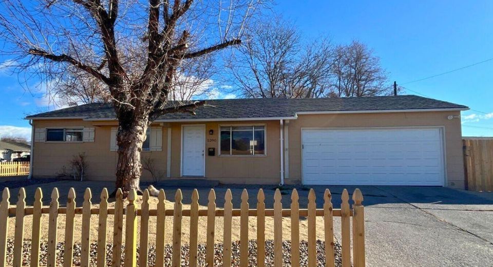2390 Nelson Way, Sparks, NV 89431 Photo