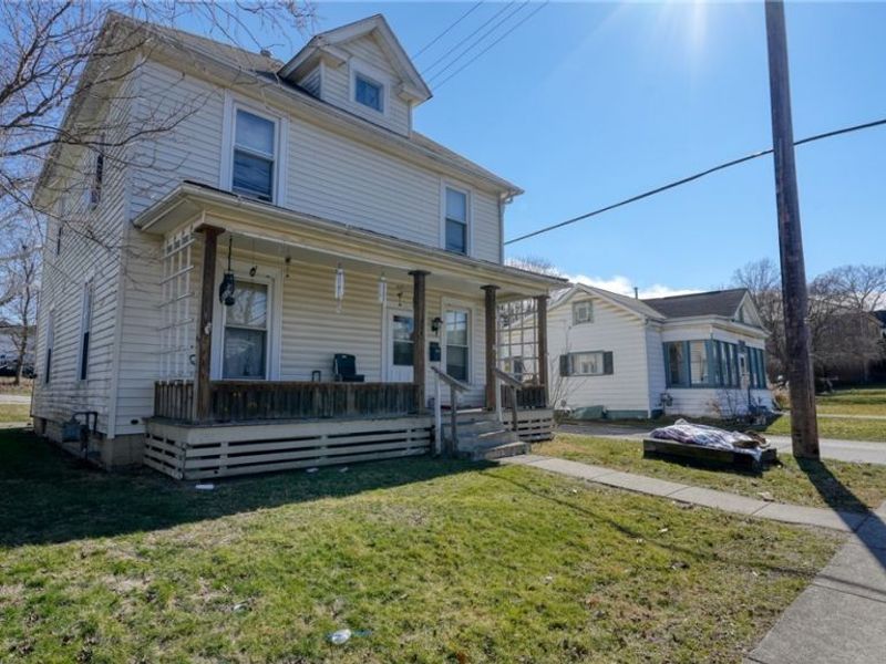 318 N 8th Street, Cambridge, OH 43725 Photo 2