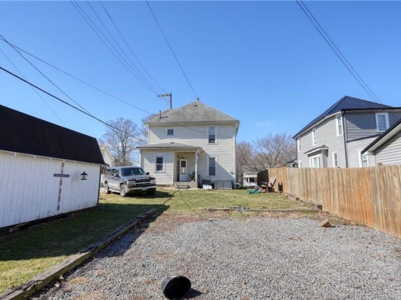 318 N 8th Street, Cambridge, OH 43725 Photo 4