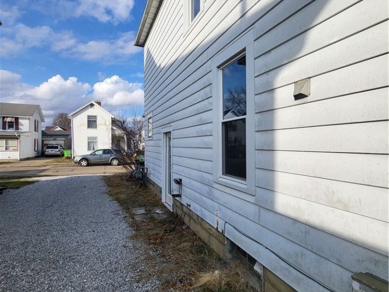 1027 Adams Street, Coshocton, OH 43812 Photo 15