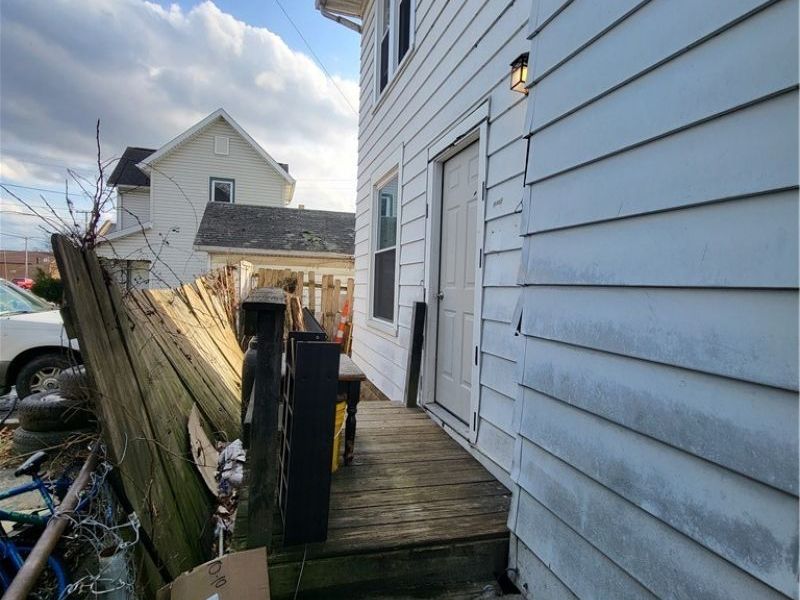 1027 Adams Street, Coshocton, OH 43812 Photo 2