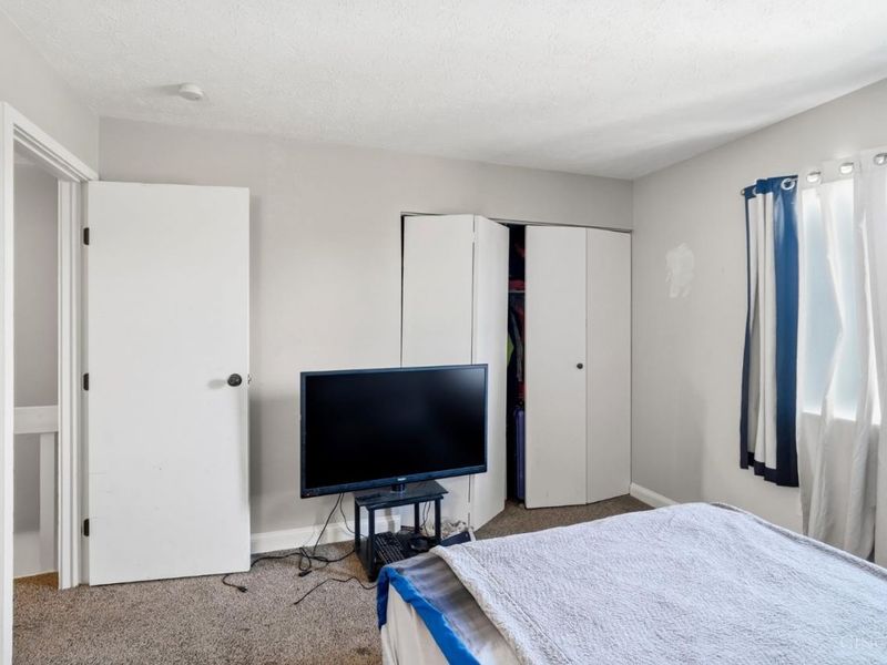 96 Twin Lakes Drive, Fairfield, OH 45014 Photo 10