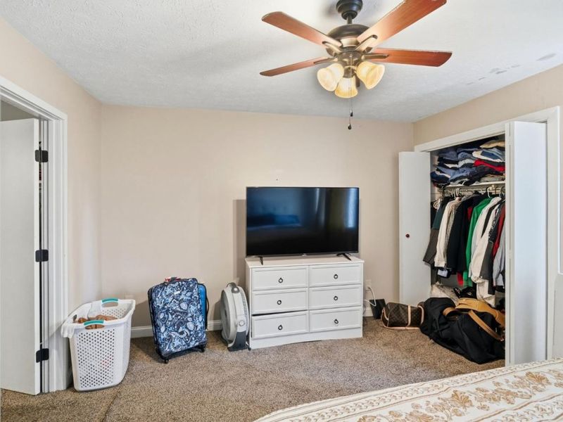 96 Twin Lakes Drive, Fairfield, OH 45014 Photo 4