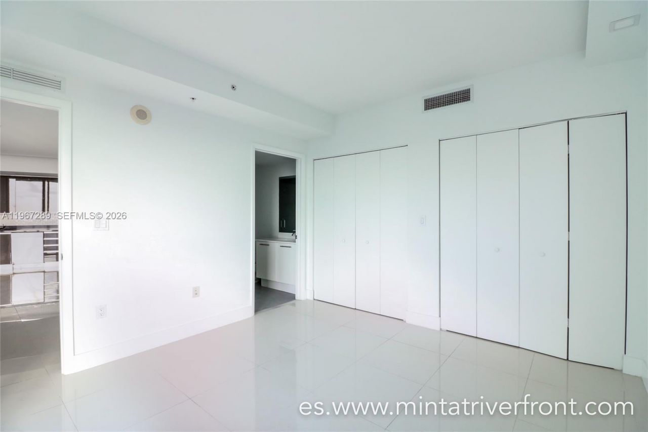 92 SW 3rd St , Unit 2706, Miami, FL 33130 Photo