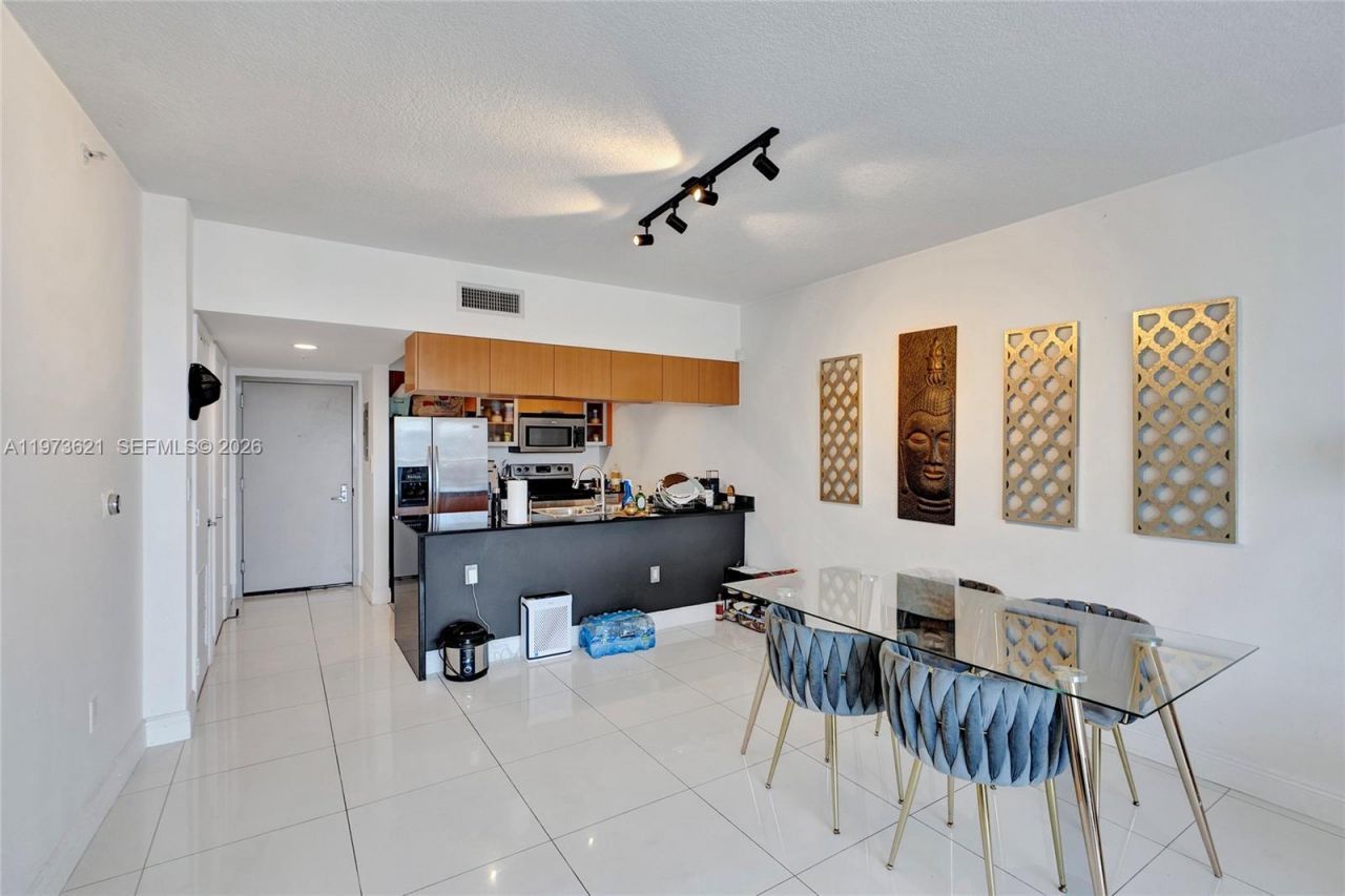 1750 N Bayshore Dr, Unit 2510, Miami, FL 33132 Photo