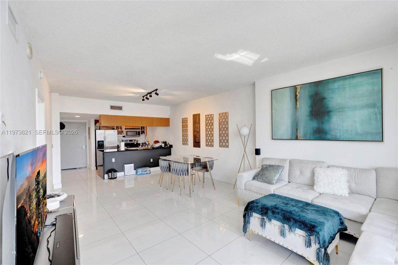 1750 N Bayshore Dr, Unit 2510, Miami, FL 33132 Photo