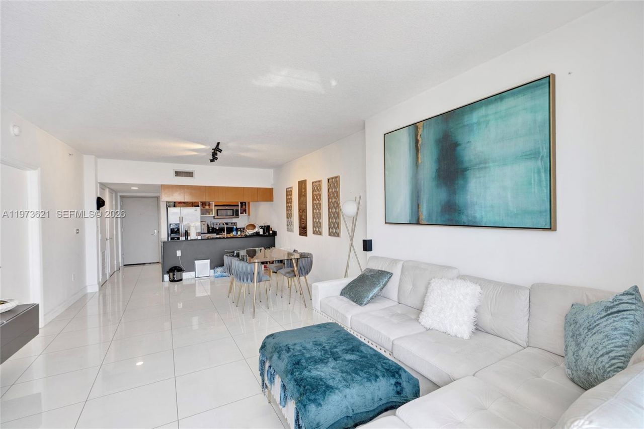 1750 N Bayshore Dr, Unit 2510, Miami, FL 33132 Photo