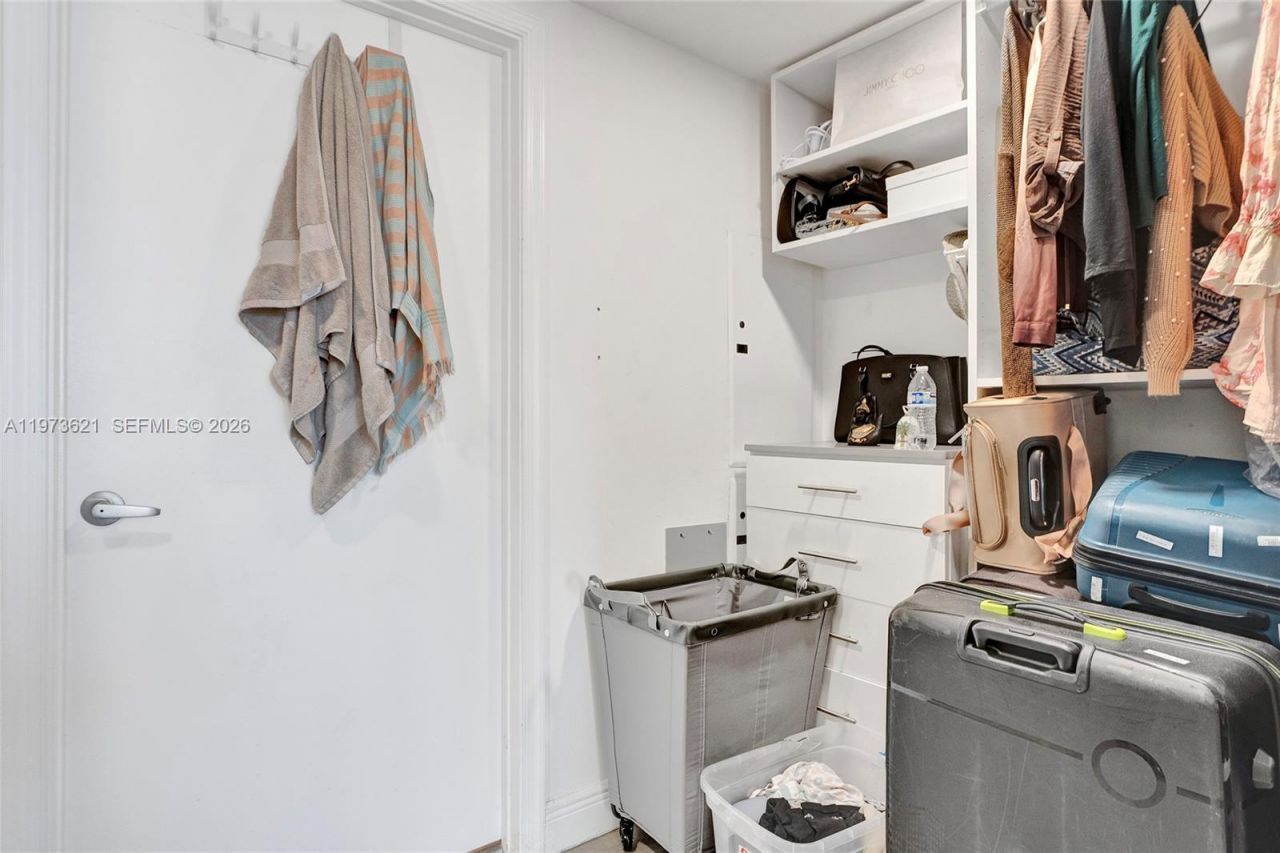 1750 N Bayshore Dr, Unit 2510, Miami, FL 33132 Photo