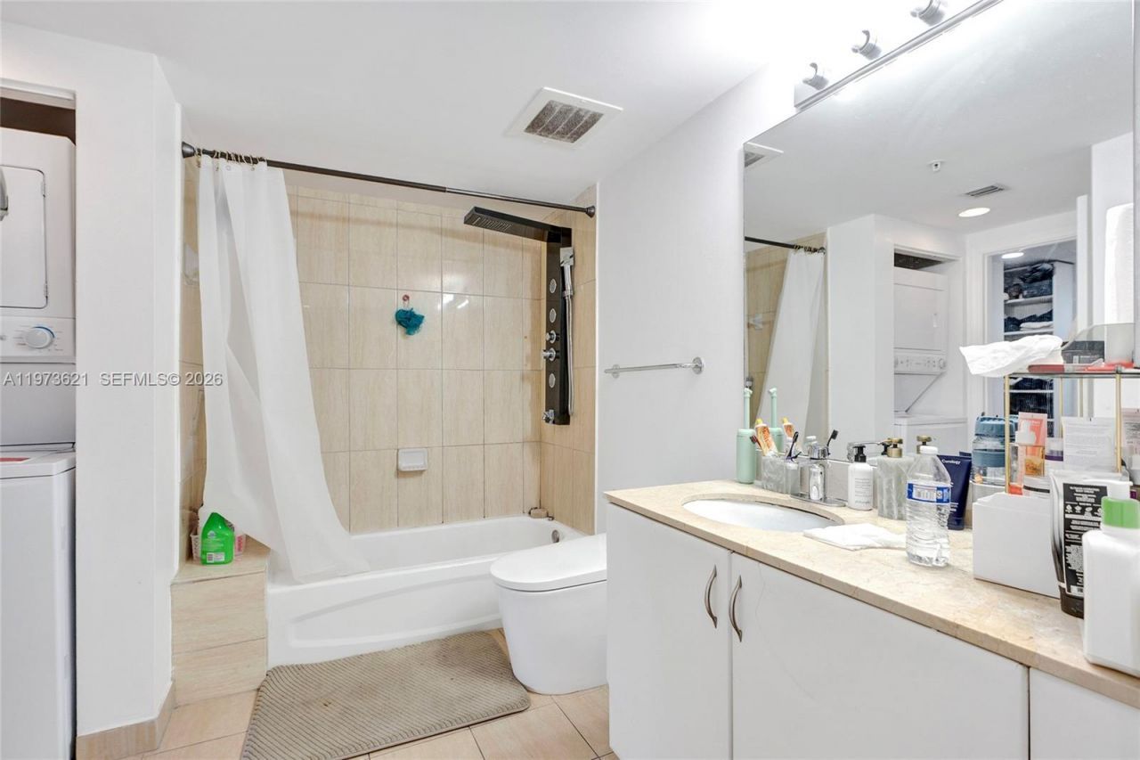 1750 N Bayshore Dr, Unit 2510, Miami, FL 33132 Photo