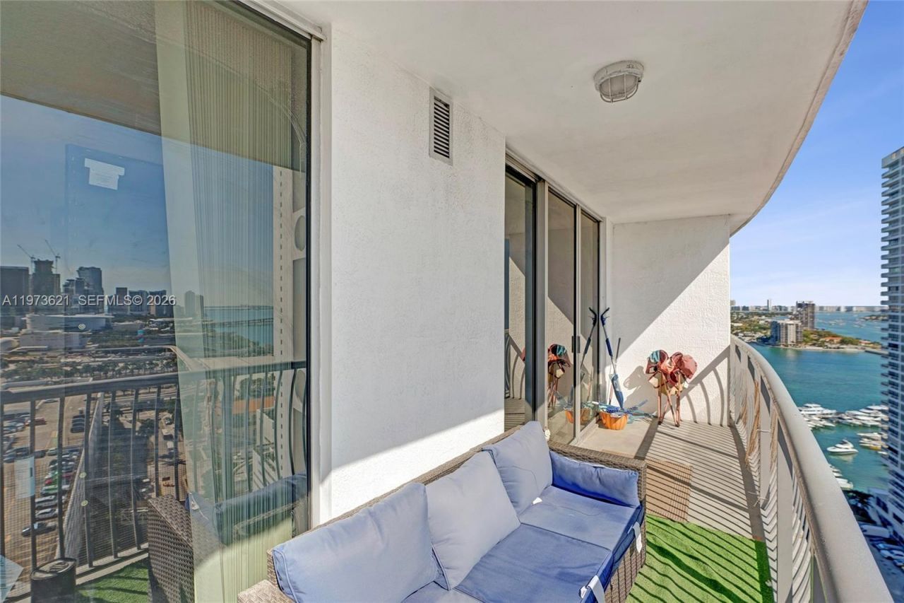 1750 N Bayshore Dr, Unit 2510, Miami, FL 33132 Photo