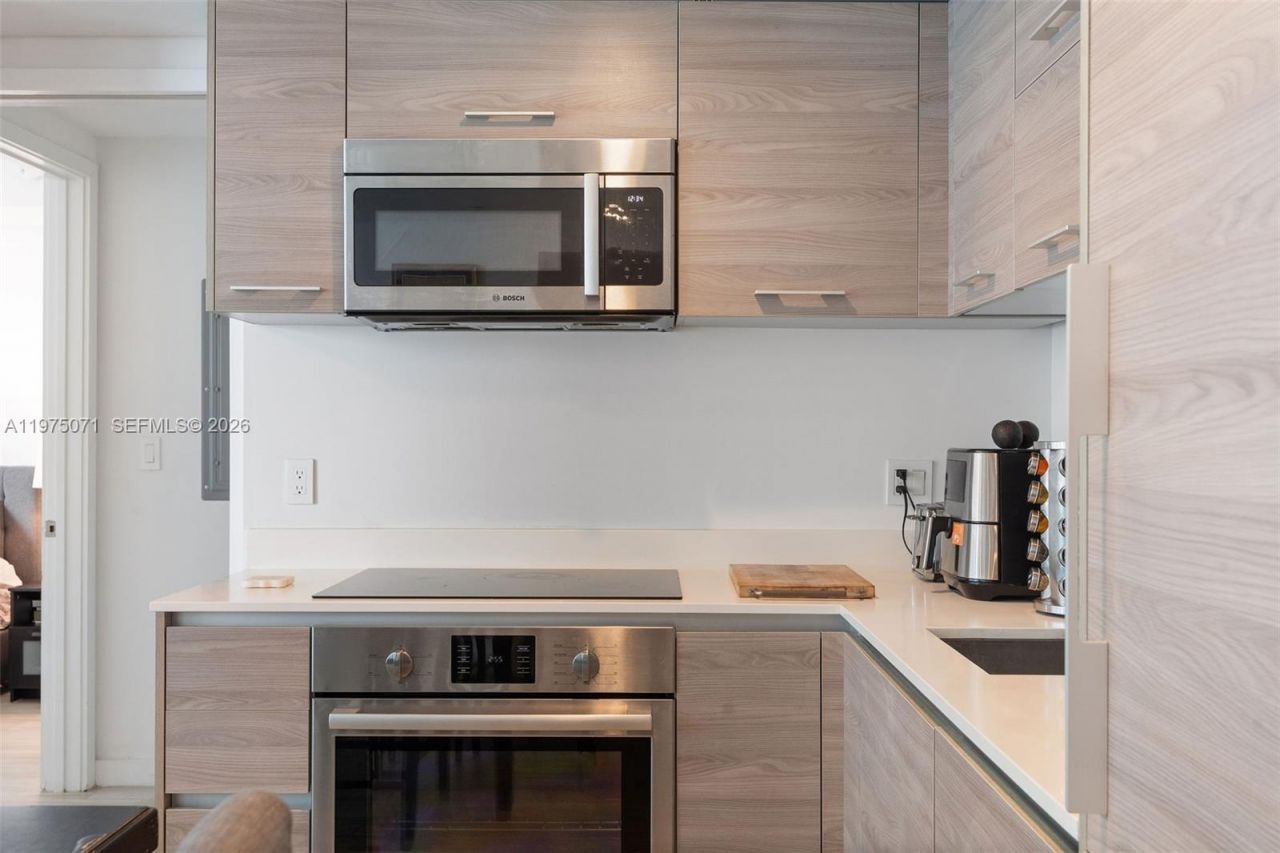 1300 S Miami Ave , Unit 2807, Miami, FL 33130 Photo