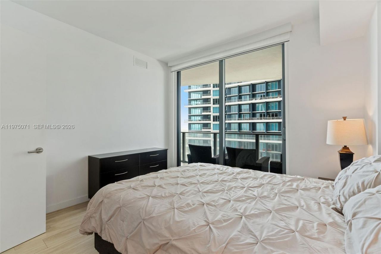 1300 S Miami Ave , Unit 2807, Miami, FL 33130 Photo