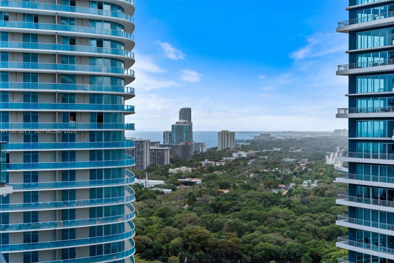 1300 S Miami Ave , Unit 2807, Miami, FL 33130 Photo