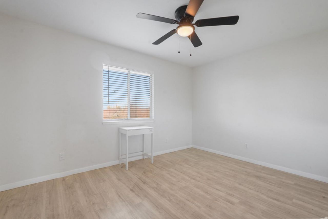 454 Oakwood Dr, Los Banos, CA 93635 Photo