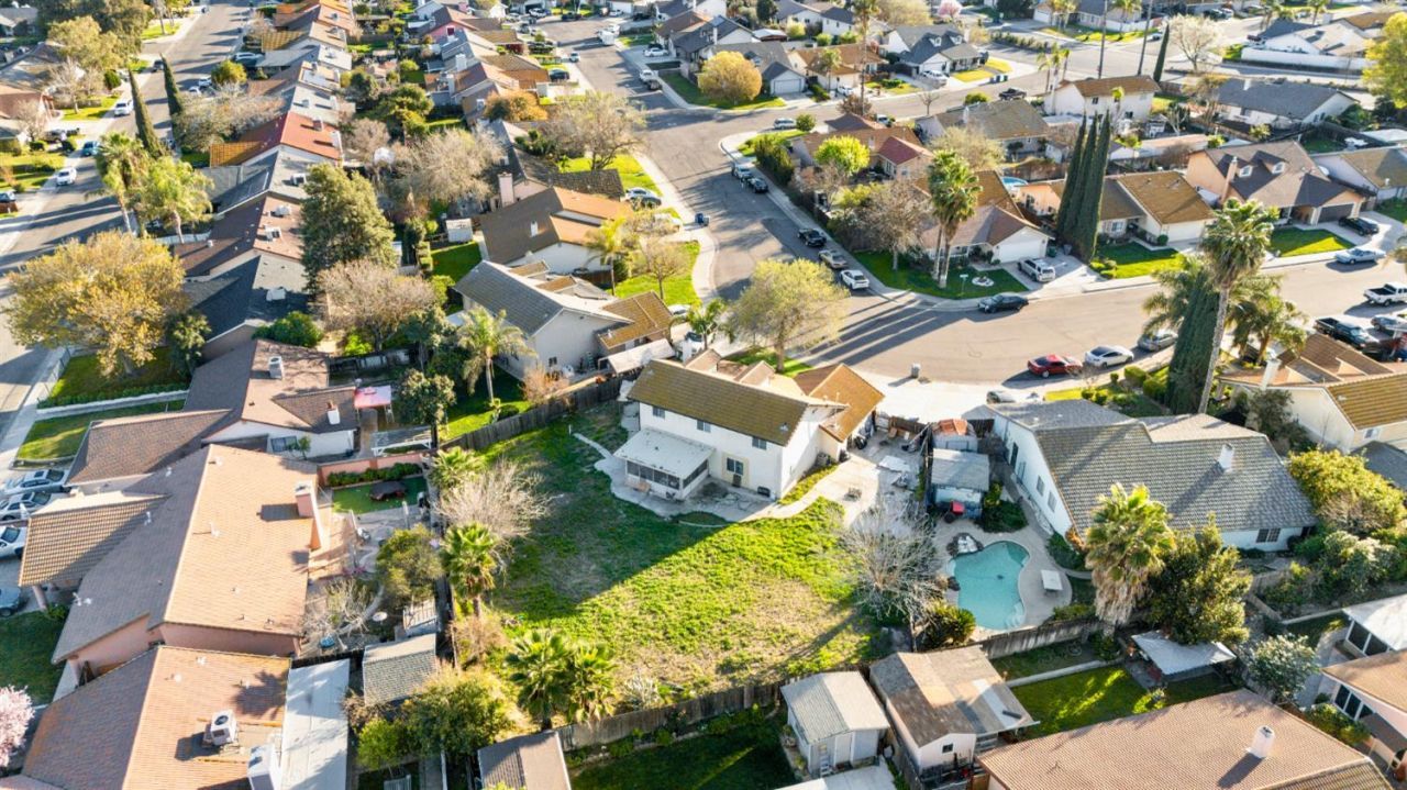 454 Oakwood Dr, Los Banos, CA 93635 Photo