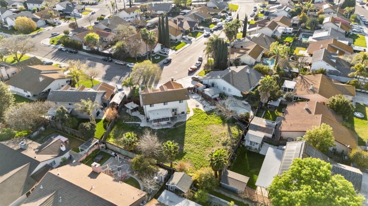 454 Oakwood Dr, Los Banos, CA 93635 Photo