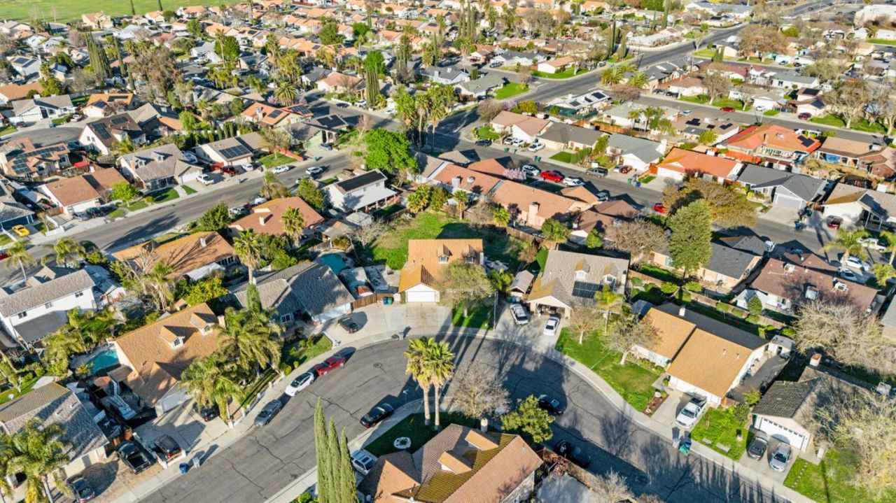 454 Oakwood Dr, Los Banos, CA 93635 Photo