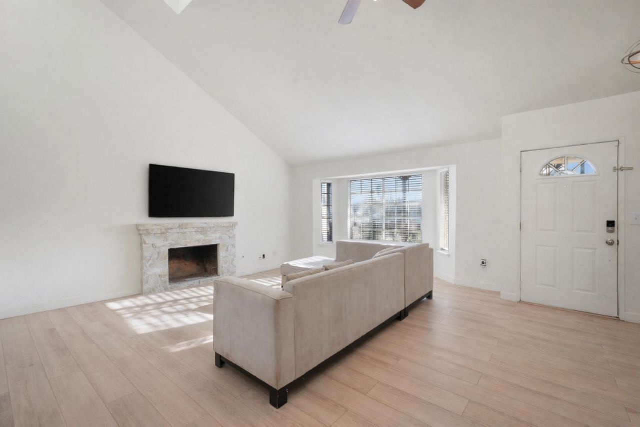 454 Oakwood Dr, Los Banos, CA 93635 Photo