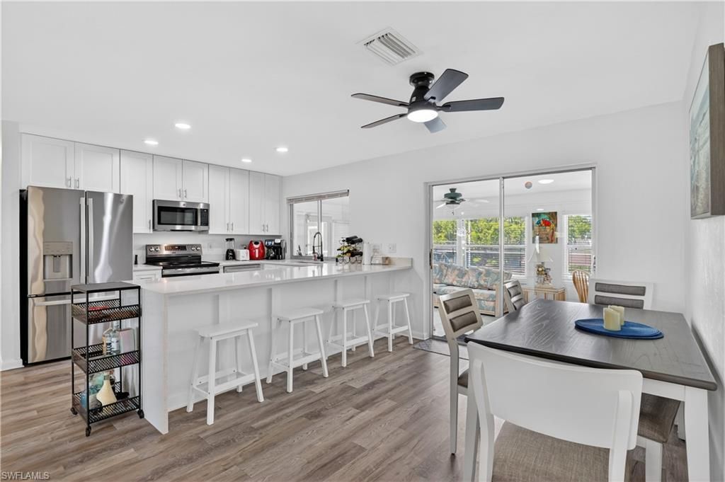 1305 SE 29th Ter , Cape Coral, FL 33904 Photo