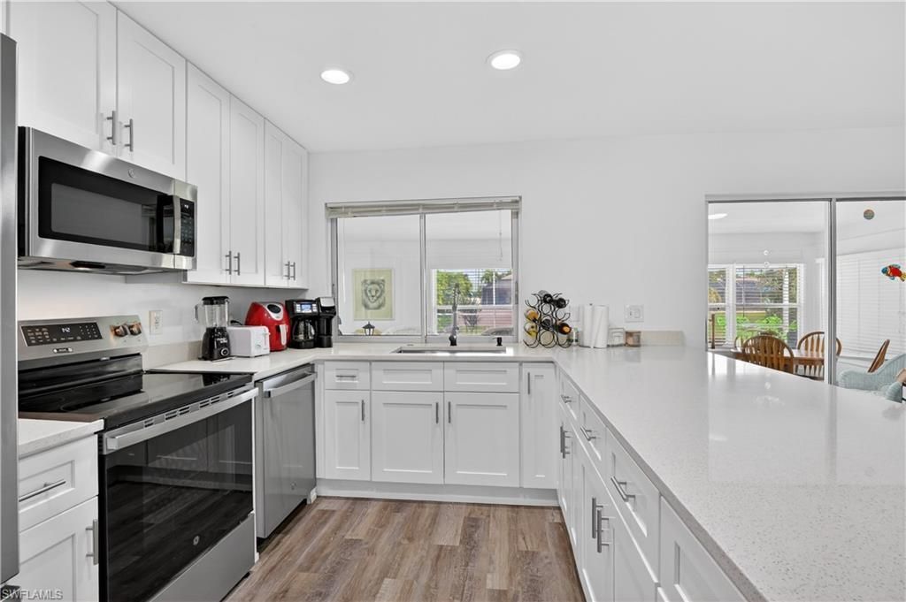 1305 SE 29th Ter , Cape Coral, FL 33904 Photo