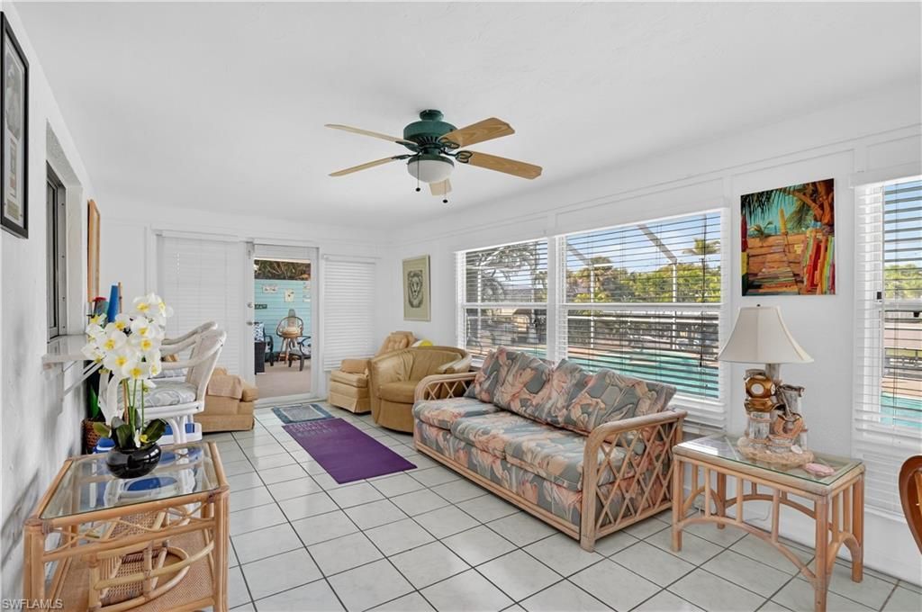 1305 SE 29th Ter , Cape Coral, FL 33904 Photo