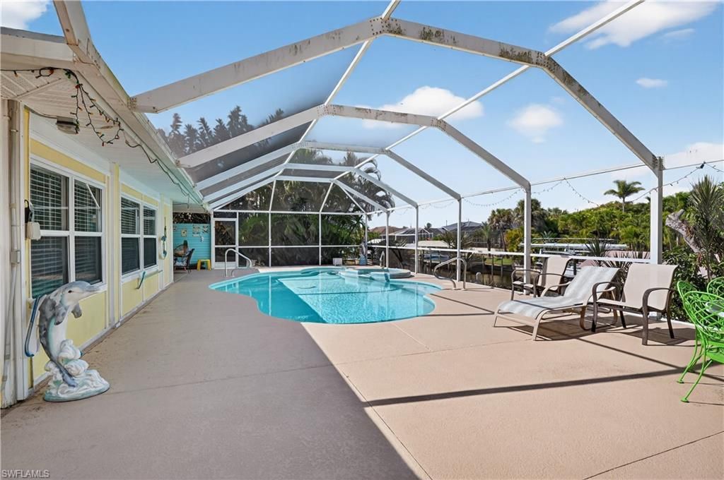 1305 SE 29th Ter , Cape Coral, FL 33904 Photo